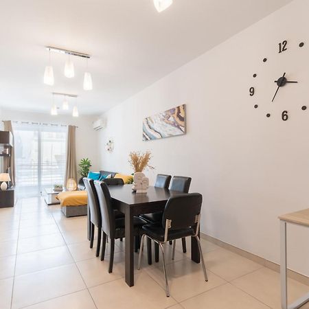 2 Bedroom In Central St Julians Prime Location In Paceville Apt 3 By Vaganza Saint Julian's Luaran gambar