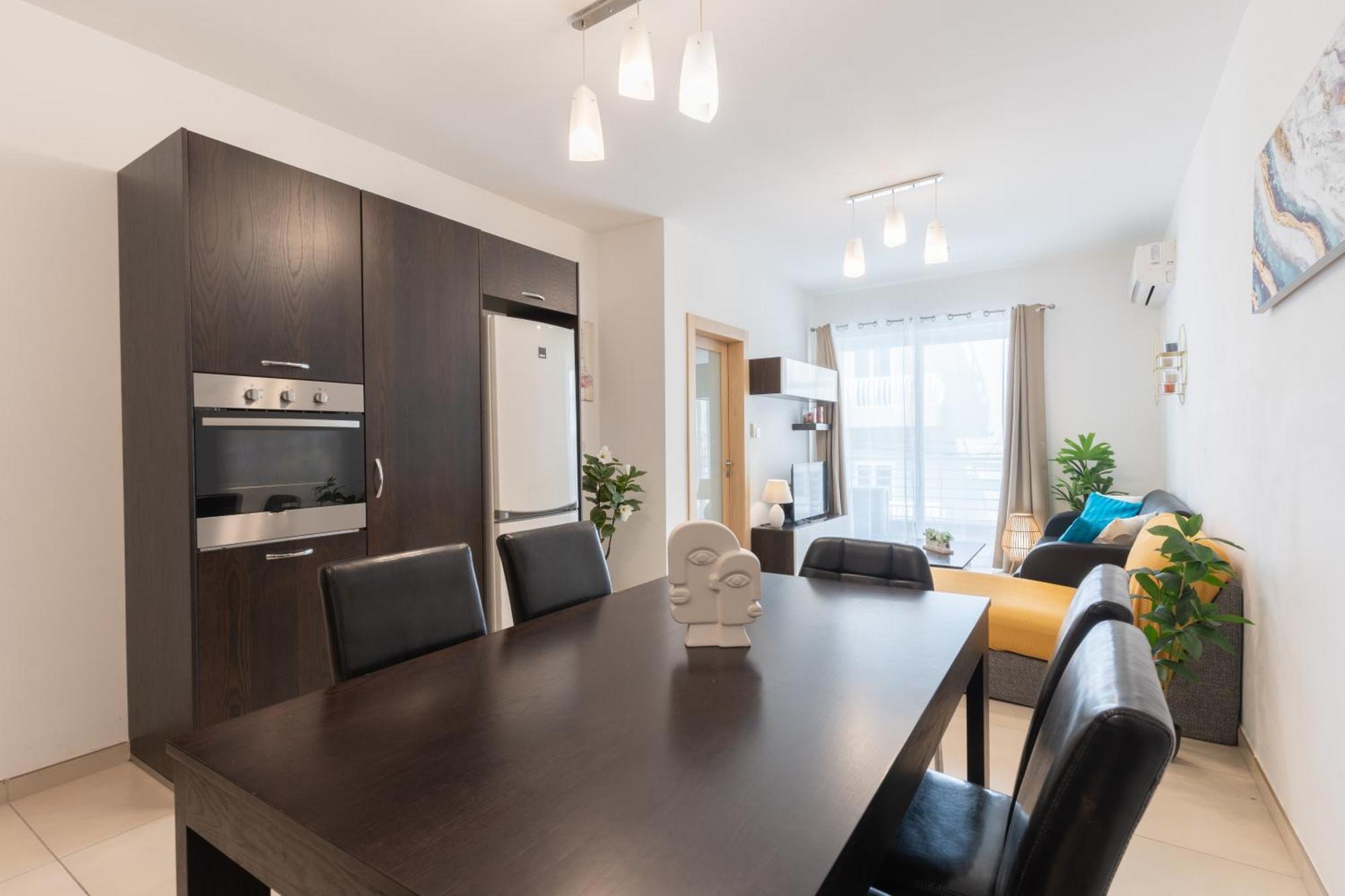 2 Bedroom In Central St Julians Prime Location In Paceville Apt 3 By Vaganza Saint Julian's Luaran gambar